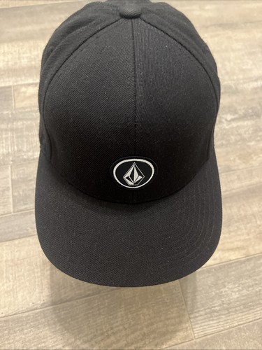 Volcom Adjustable Black Cap - photo 5