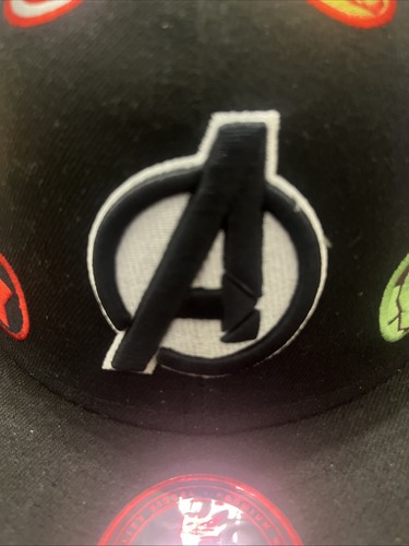 Marvel Avengers 7 5/8 Black Cap Emblems - photo 2