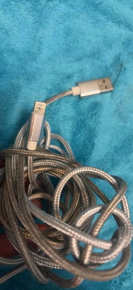 Two 10Ft USB to IPhone Fast Charge Cables - photo 2
