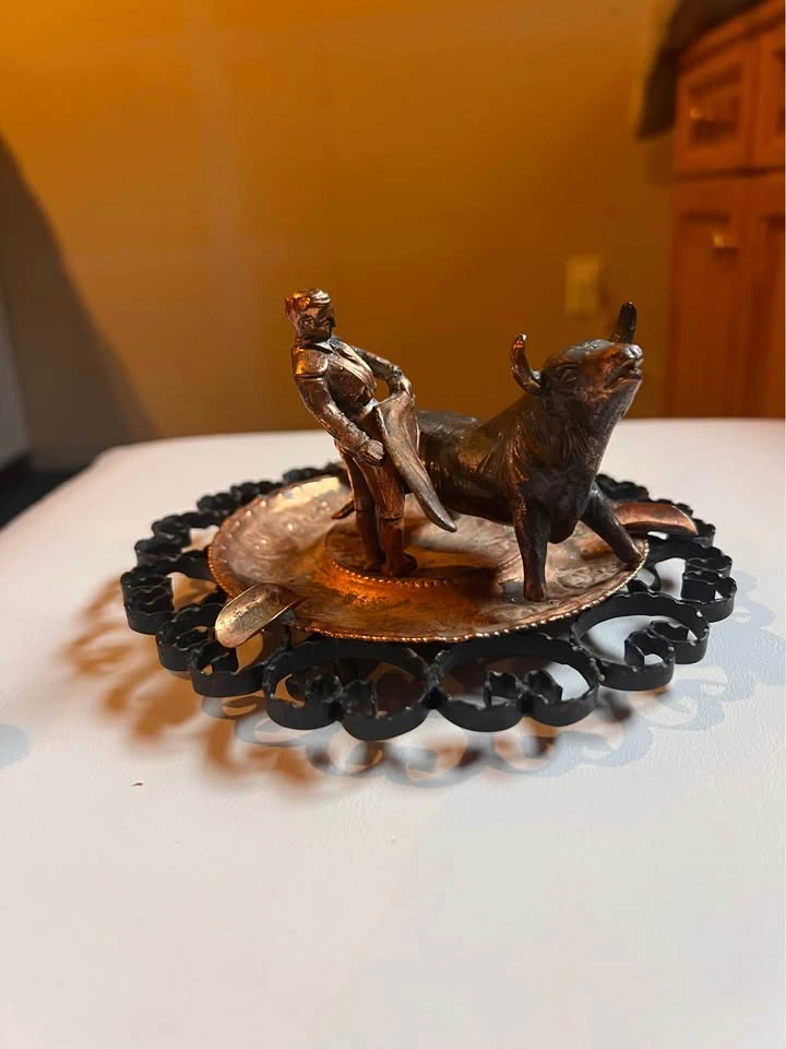 Vintage Ash Trays - photo 3