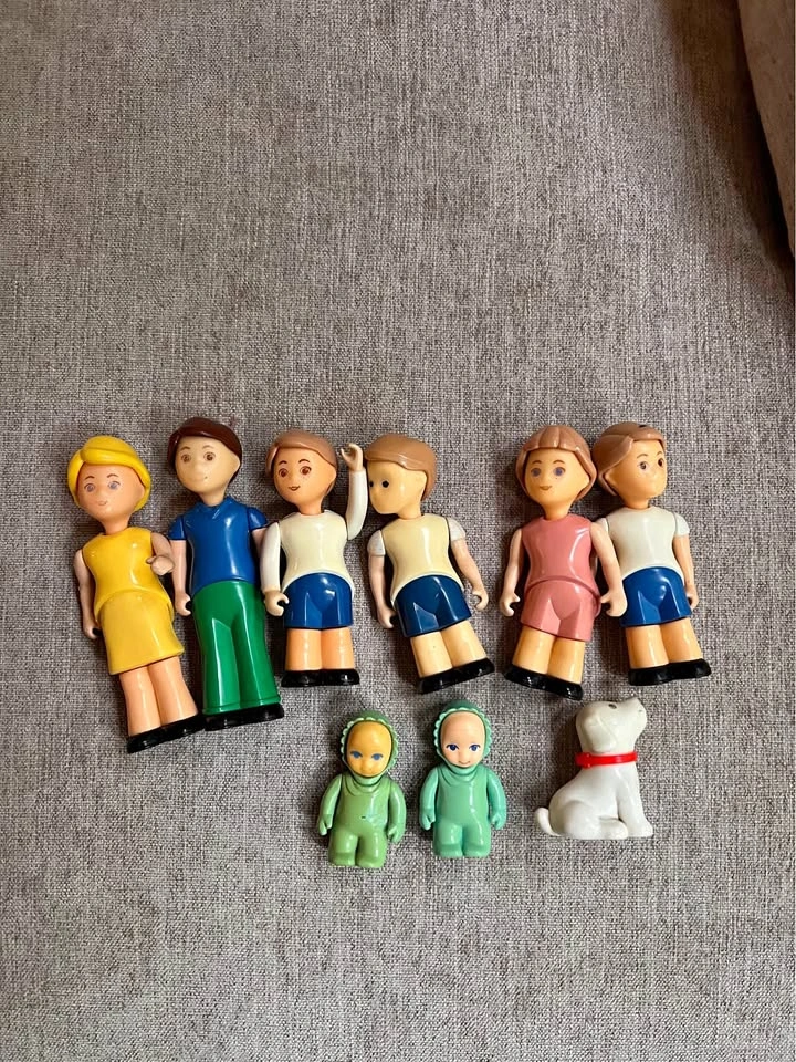 Vintage little tykes Family