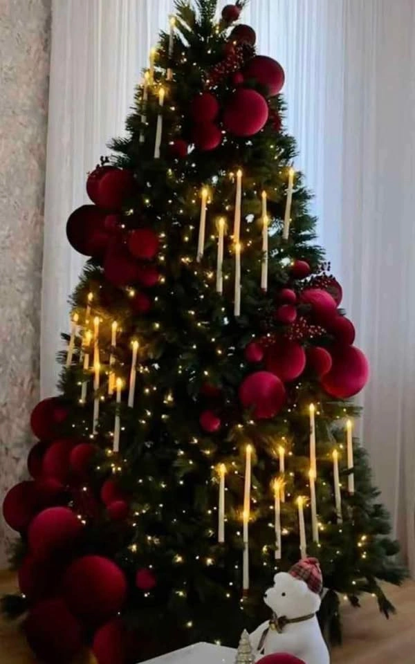 Christmas Tree and Outdoor Holiday Decorating Services