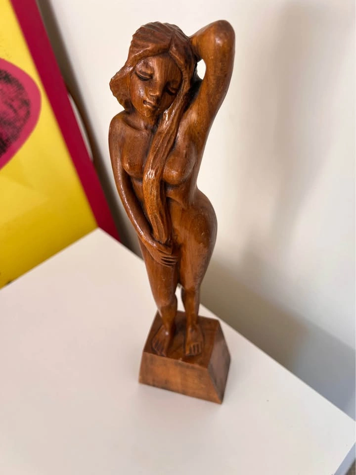 Vintage wood carved women - photo 3