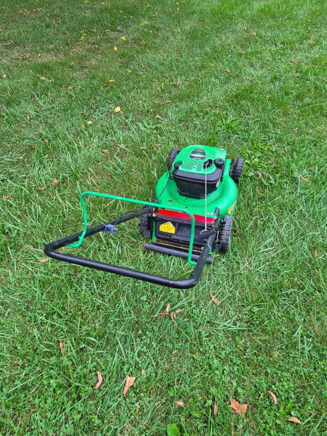 Gas 6.75 Lawnmower 21" Briggs & Stratton Lawn-Boy