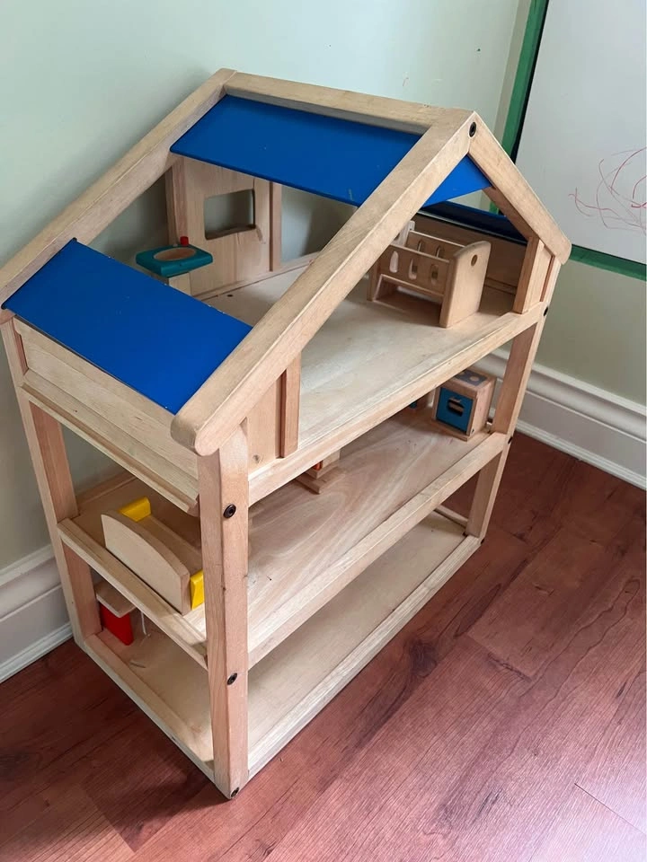 Plan Toys Wooden Doll House - photo 2