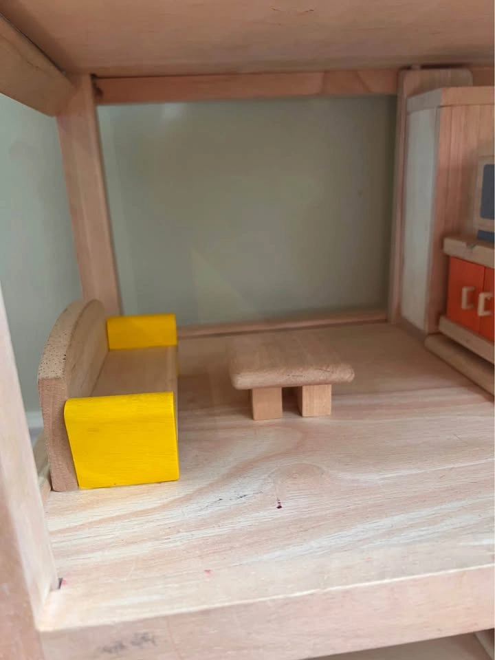 Plan Toys Wooden Doll House - photo 5