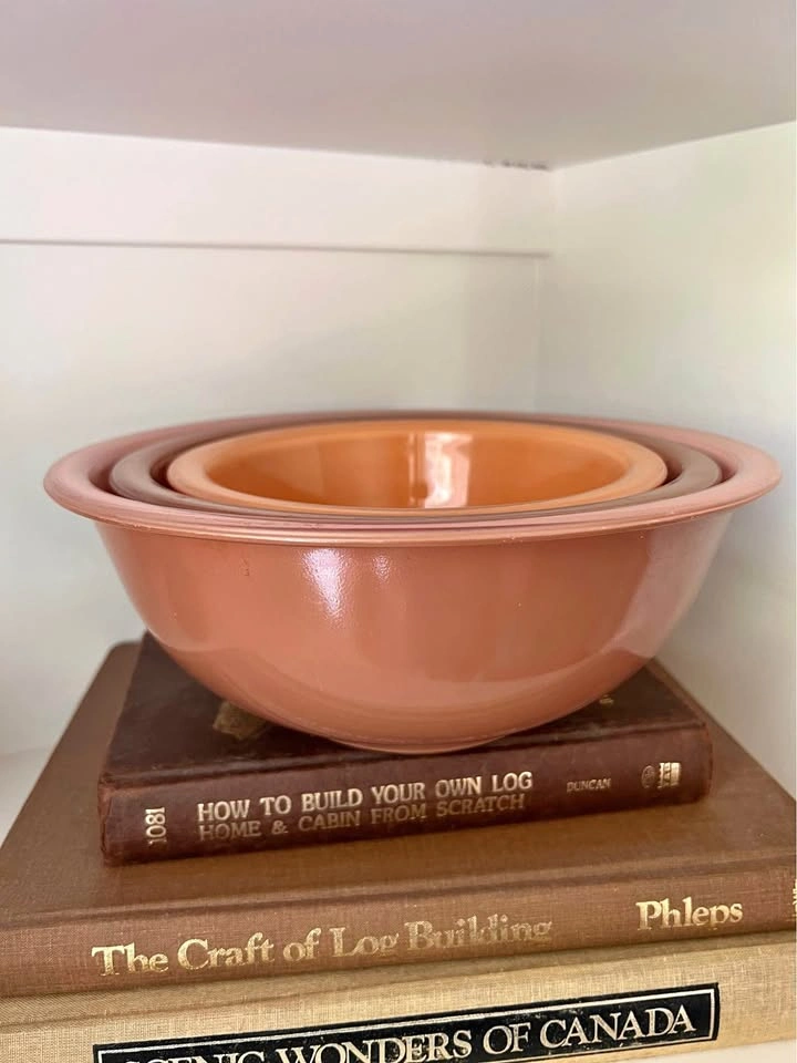Vintage Pyrex Bowls