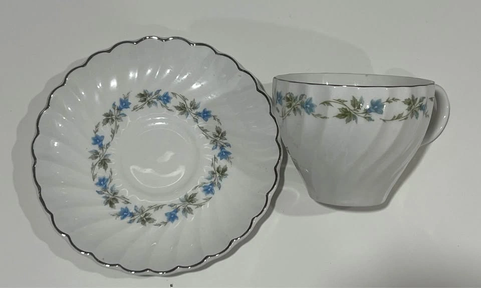 Tea Cup & Saucer Set - photo 2