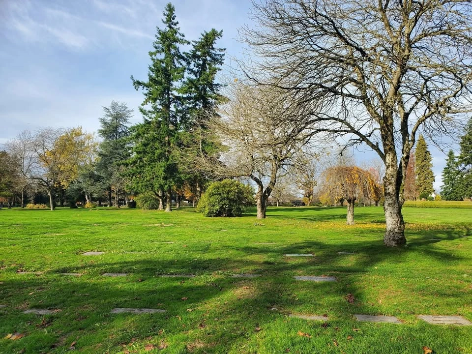 Valley View Cemetery Burial Plot - Garden of Resurrection - photo 4