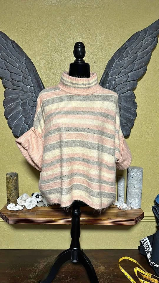 Mercer & Madison Stripe Knit Short Sleeve Sweater