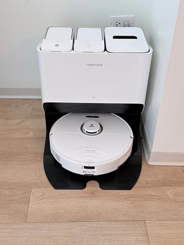 Roborock S8 Pro Ultra Robot Vacuum with RockDock® Ultra