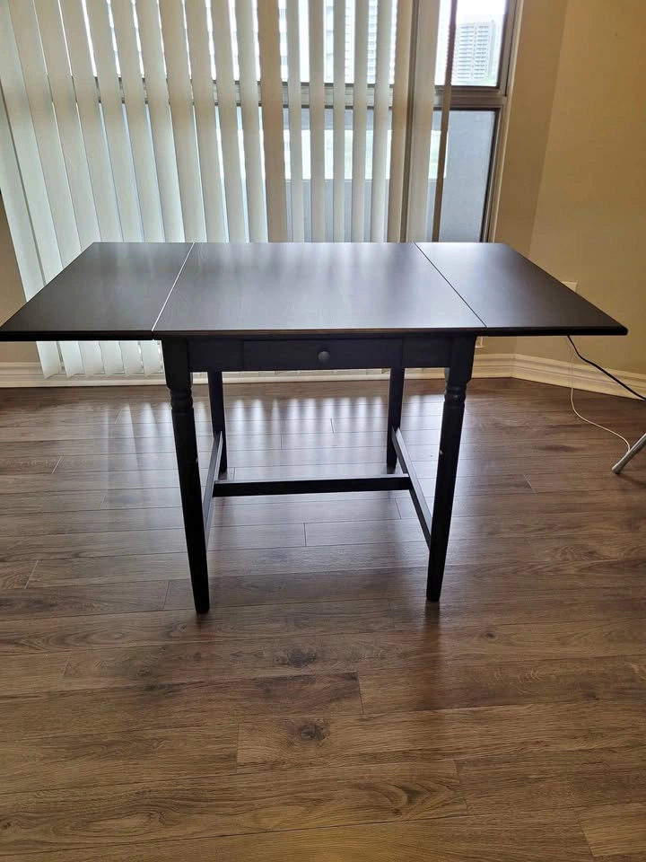 Extendable table