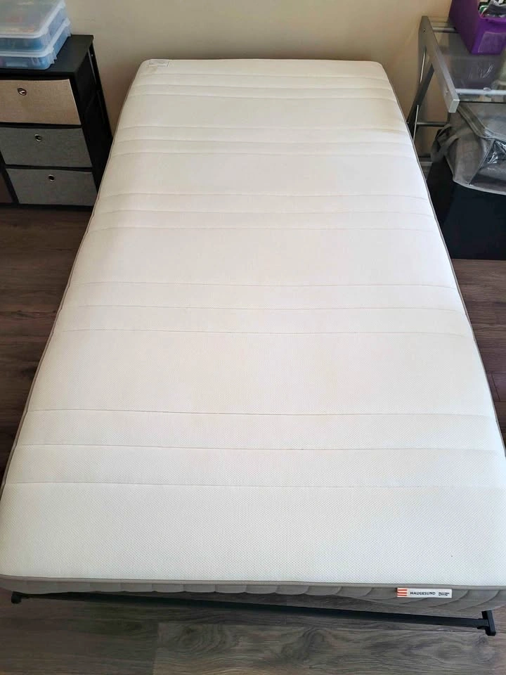 Twin mattress and bed frame
