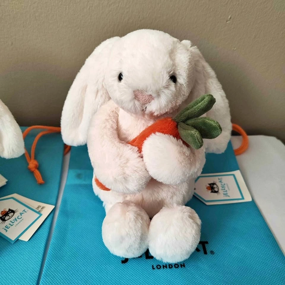 Jellycat small bunny holding carrot