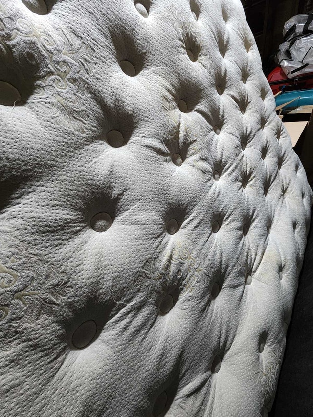 Mattress and Box Spring Set - photo 3