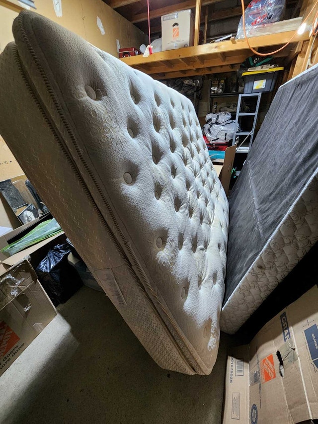 Mattress and Box Spring Set - photo 4