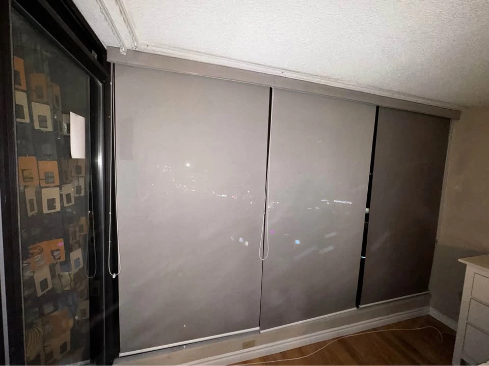 MAKE OFFER! Hunter Douglas Roller Blinds - Set of 3 - photo 5