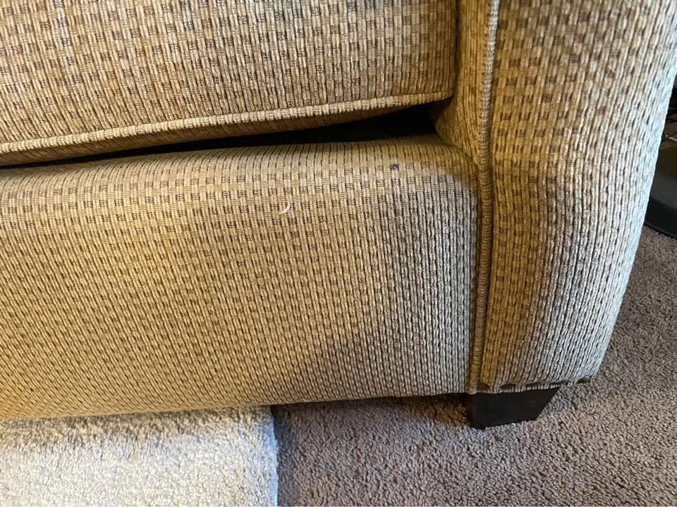 Comfortable sofa with cushions and cover - photo 4