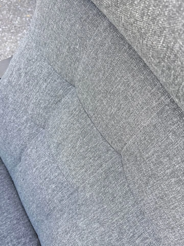 IKEA Poäng Armchair – Dark Grey / Excellent Condition - photo 3