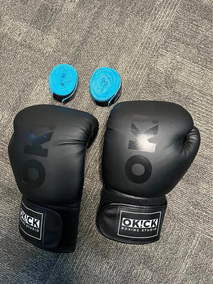 Boxing Studio Gloves and Hayabusa Hand Wraps - photo 4