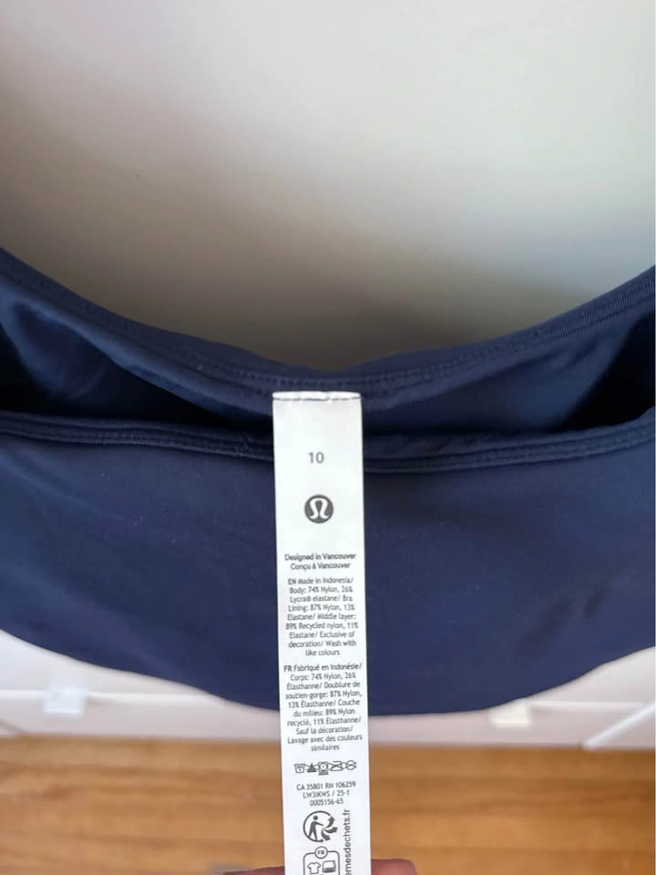 Lululemon Wunder Under SmoothCover Square-Neck T-Shirt – Size 10 - photo 4