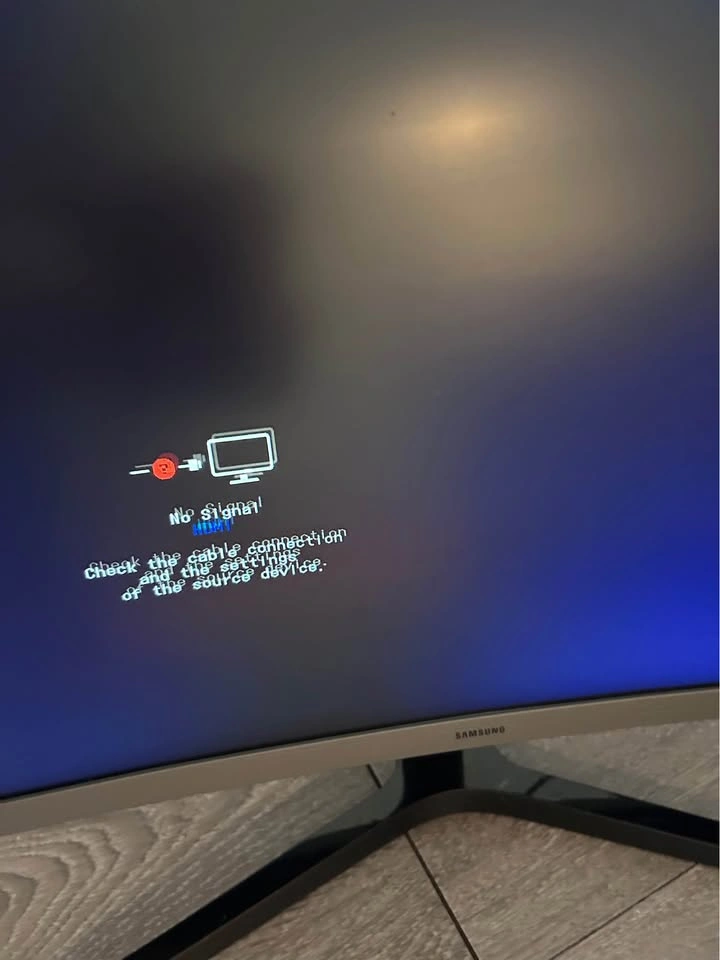 32" Samsung Curved Monitor - photo 2