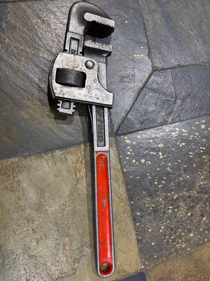 Vintage Super-Ego Pipe Wrench Pair (14" & 10") - Made in Spain - photo 3