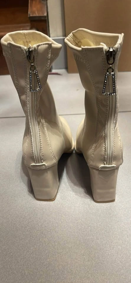 Size 8 beige boots - photo 3