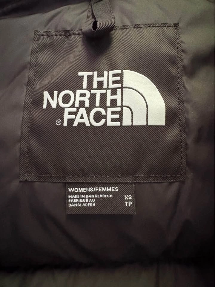 The North Face Women’s Puffer Jacket XS – Brand New - photo 4
