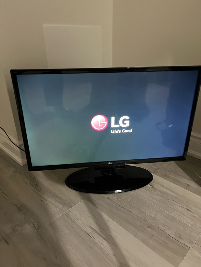 32-inch 720p HD LED television 32LH500B