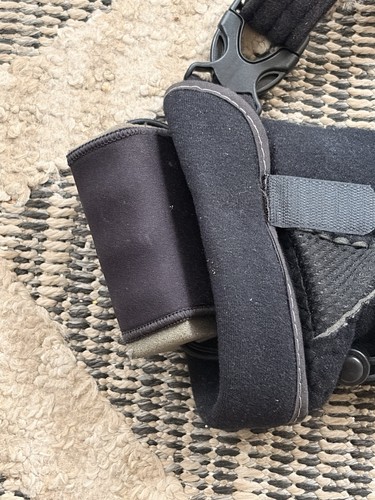 Unisex Adjustable Neoprene Shoulder Elbow Brace - photo 3