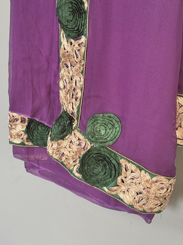 Indian Pakistani Sari in Purple Georgette with Gold Border - photo 2