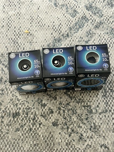 3 GE LED Bulbs 65W Equivalent (10W) Soft White - photo 3