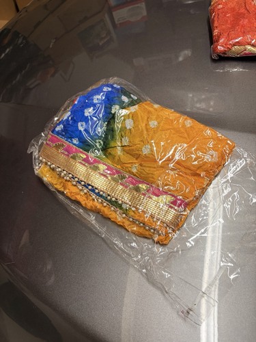 Traditional Indian Bandhni Dupattas or Scarves - 3 Yards - photo 4