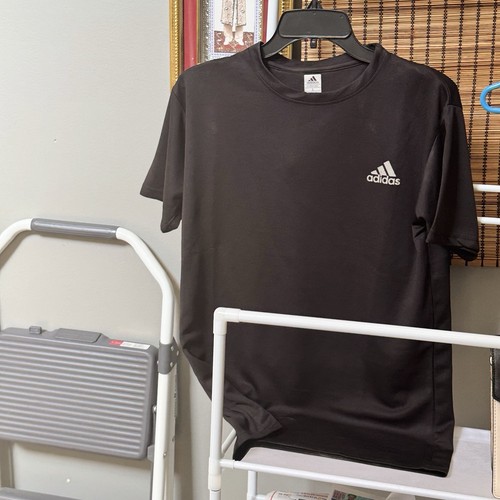 Boys Adidas T-Shirt Black Large - New with Small Rip