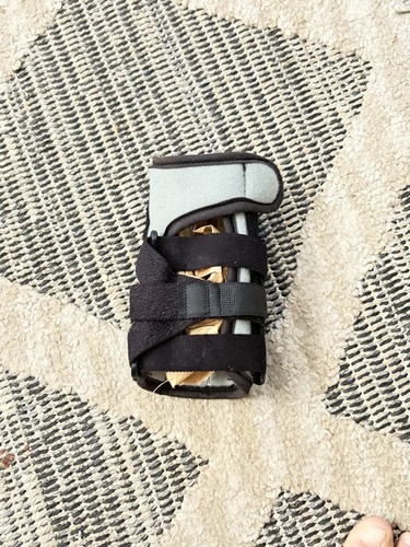 UNISEX THUMB AND WRIST BRACE FOR EITHER HAND - photo 5