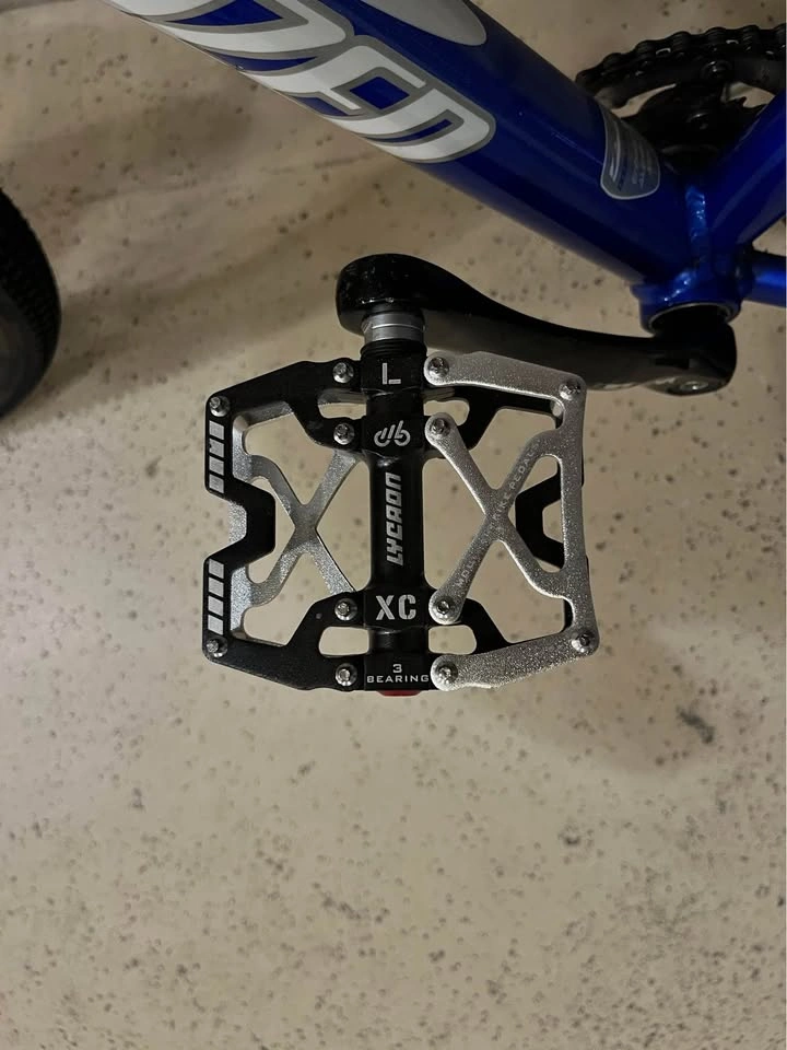 Specialized Rockhopper Mountain Bike + Random parts - photo 5