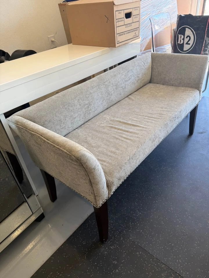Upholstered Bench - photo 4