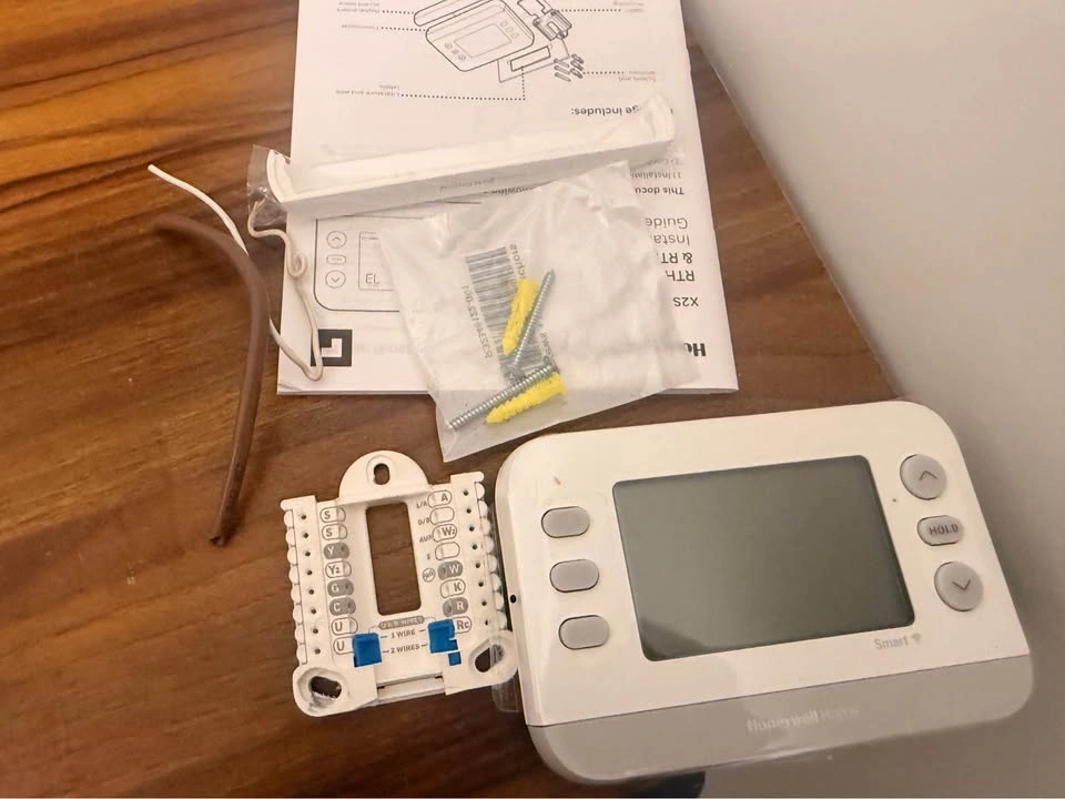 Honeywell Home X2S Smart Thermostat - photo 4
