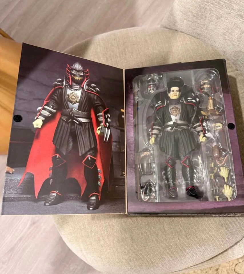 Universal Monsters × TMNT 7" Shredder as Dracula Figure - photo 3