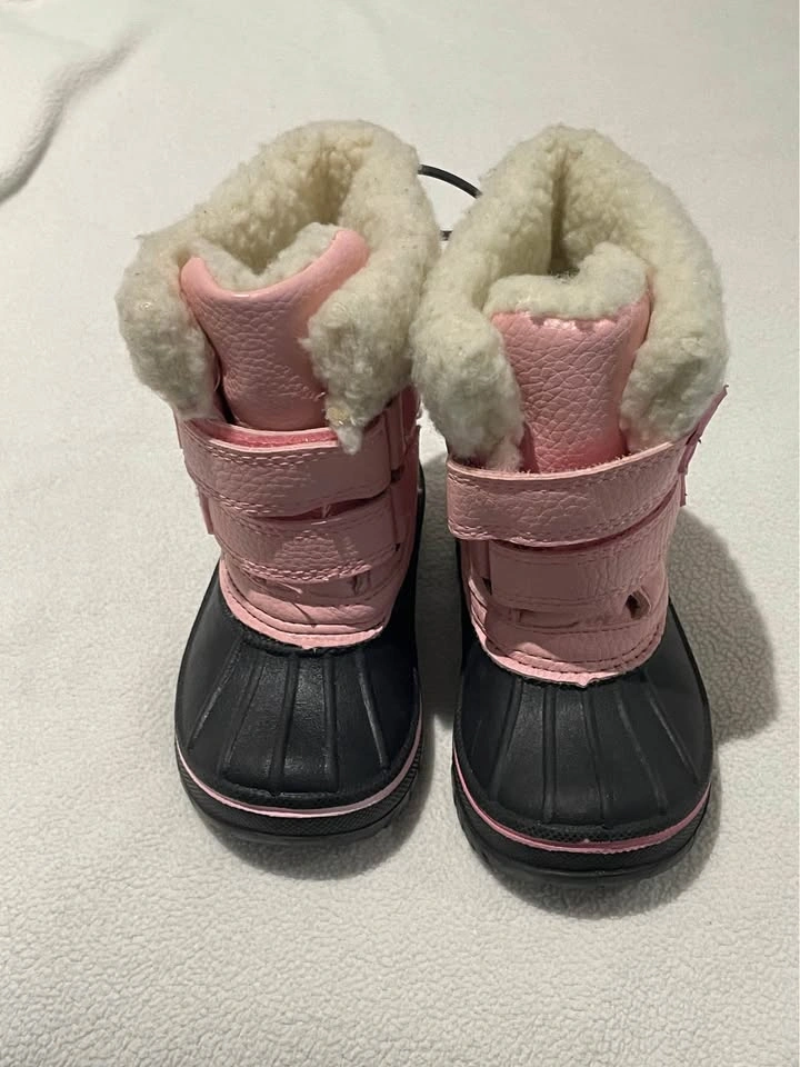 NEW Joe Fresh Toddler Snow Boots Size 4 - photo 3