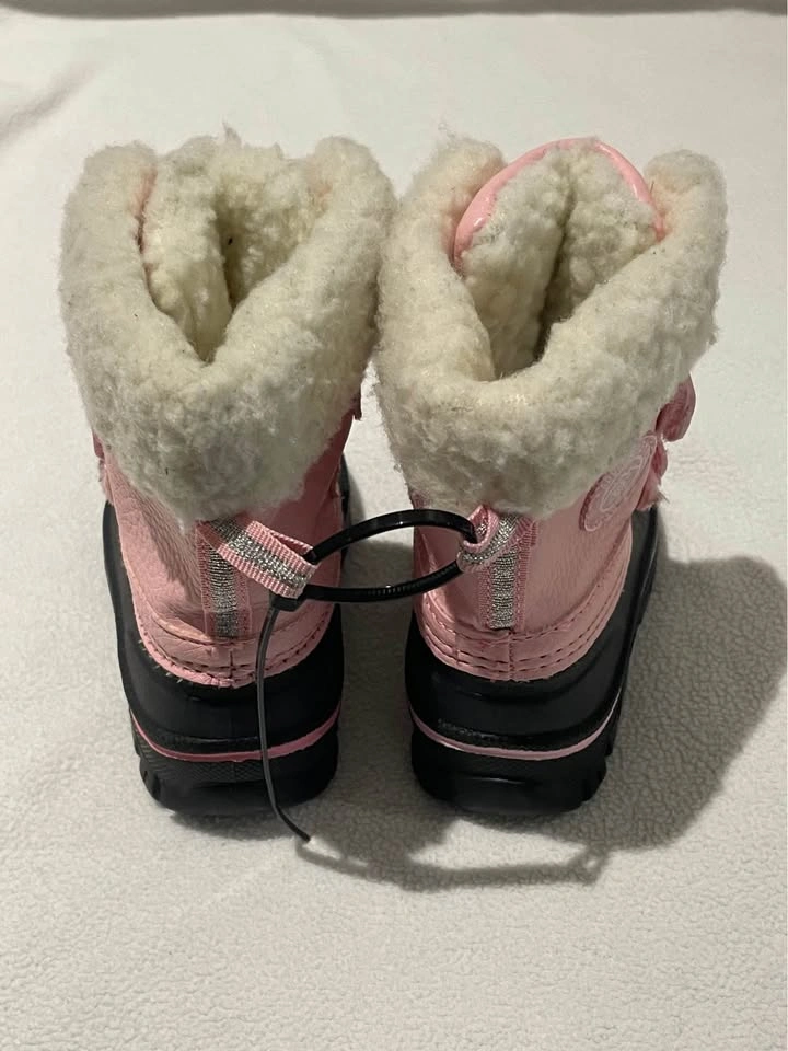 NEW Joe Fresh Toddler Snow Boots Size 4 - photo 4
