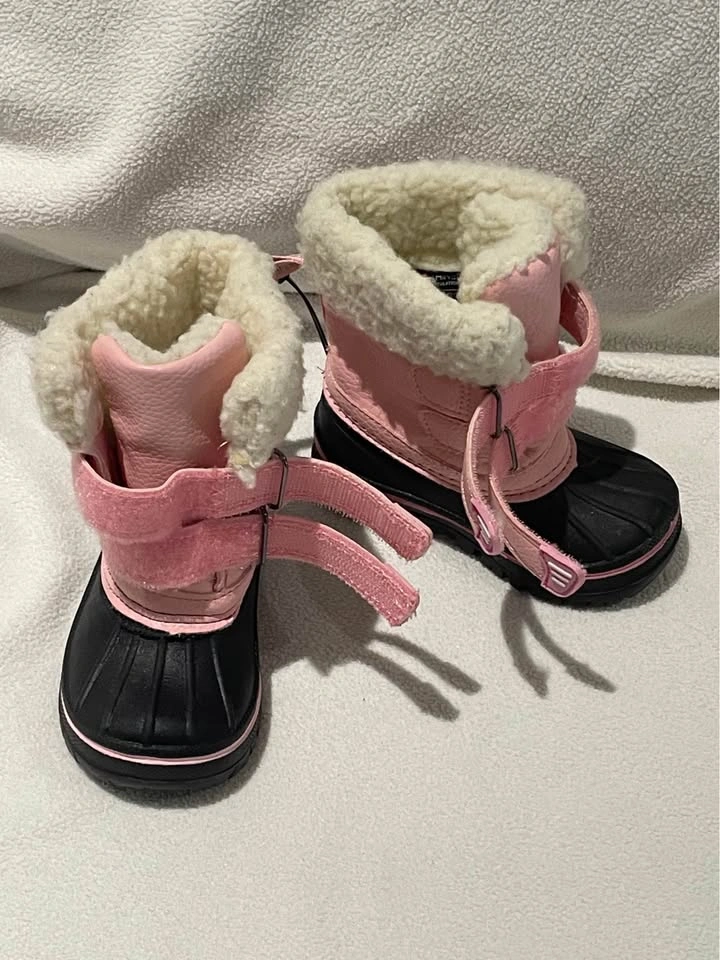 NEW Joe Fresh Toddler Snow Boots Size 4 - photo 5