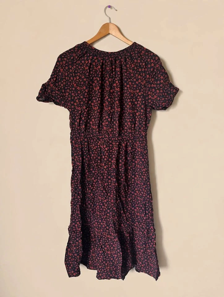 George Black & Red Floral Midi Dress – Short Sleeve – Size M - photo 3