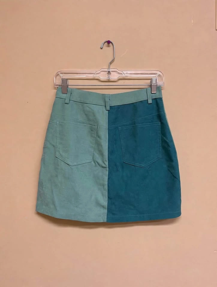 Two-Tone Green Corduroy Mini Skirt – Color-Block – Size S - photo 2
