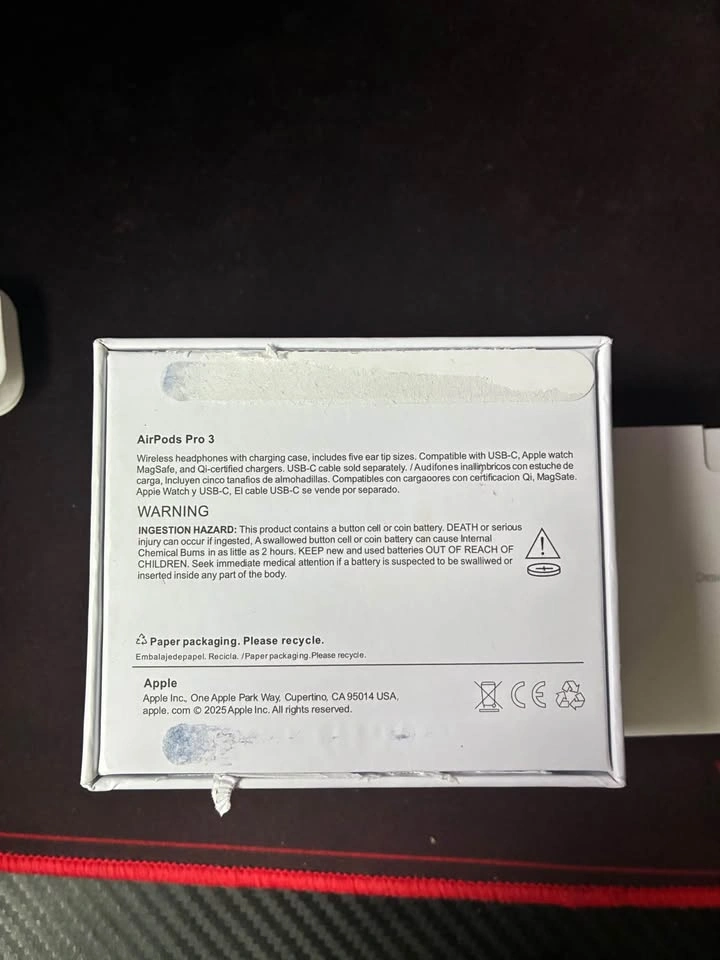 Authentic Apple AirPod pro 3s - photo 2