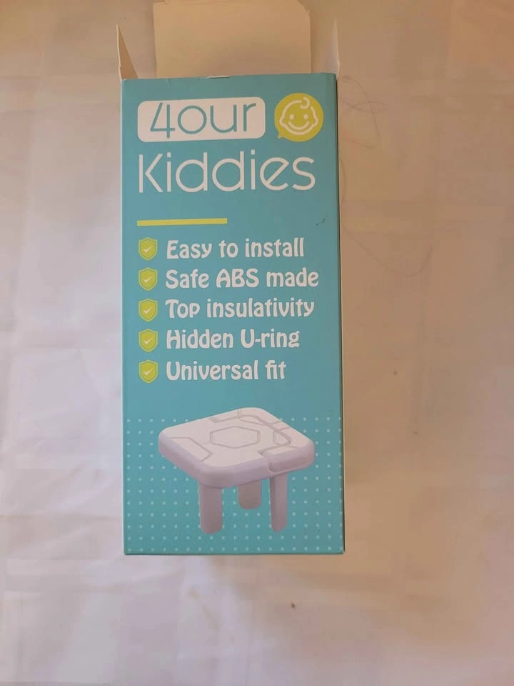 Outlet protection for children - photo 2
