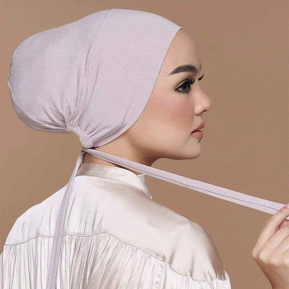 Bonnet undercap
