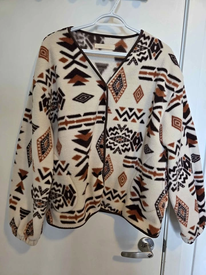 Cozy Geometric Tribal Pattern Fleece Cardigan