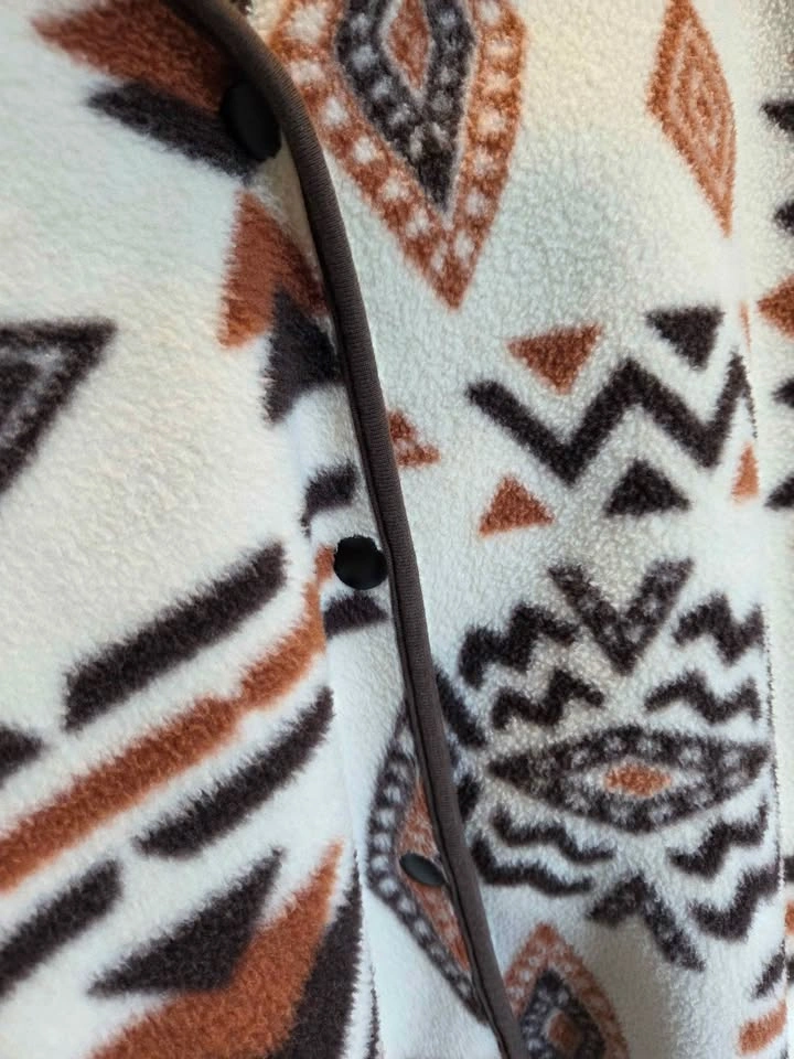 Cozy Geometric Tribal Pattern Fleece Cardigan - photo 3